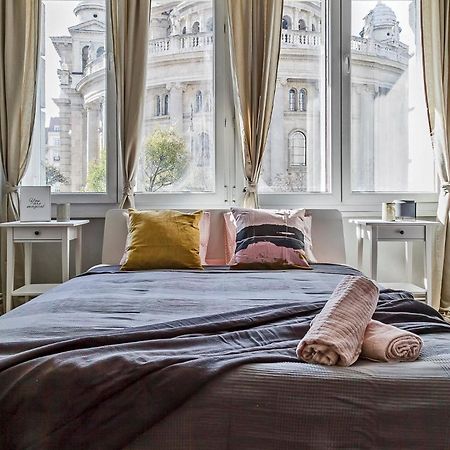 Cozy 4 Bedroom Apartment Overlooking The Basilica Budapest Exterior photo