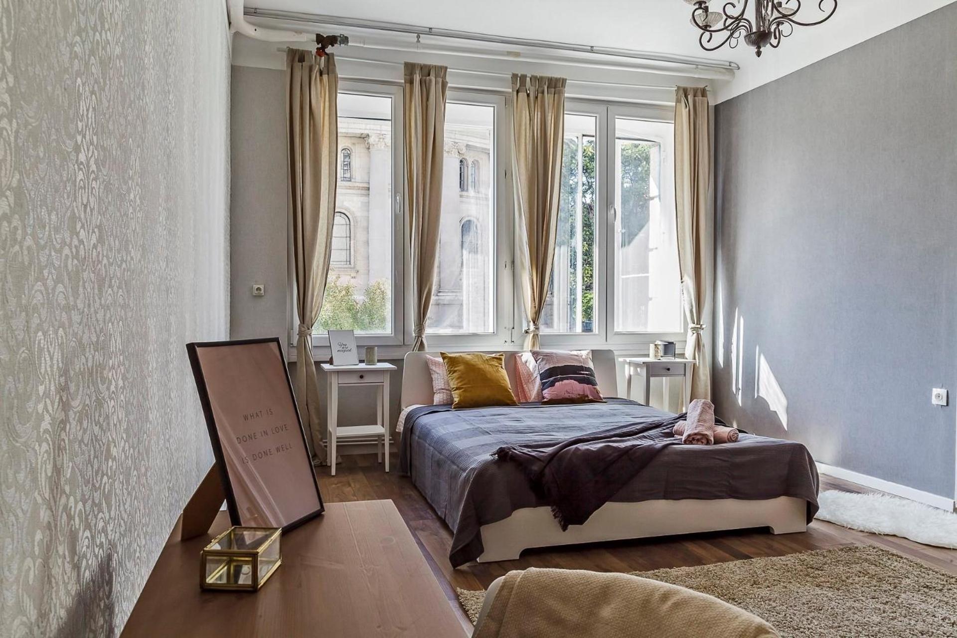 Cozy 4 Bedroom Apartment Overlooking The Basilica Budapest Exterior photo